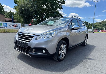 Peugeot 2008 1.2 Style / Panorama-dach / LED