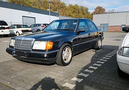 Mercedes-Benz 230 W 124.Auto.Klima.Sitzheizung.tempomat.Reifen Neu