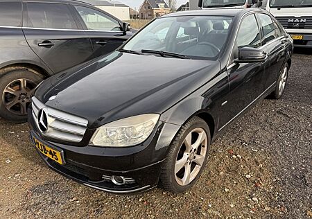Mercedes-Benz C 250 C250 CDI Sedan 2009 Zwart Motorschade
