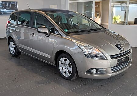 Peugeot 5008 Family*7Sitzer*Panorama*Navi*Sitzh.*PDC*