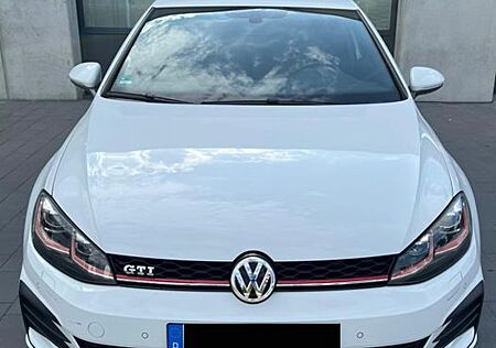 VW Golf Volkswagen 2.0 TSI DSG GTI GTI