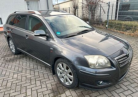 Toyota Avensis Kombi 2.2 D-CAT Team