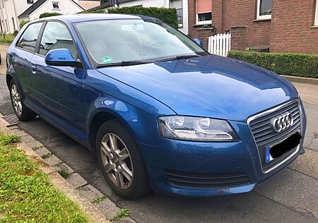 Audi A3 1.6 Benzin Automatik