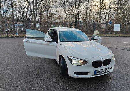 BMW 114i - F21 , weiß, 3-Türer, gepflegt