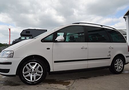 VW Sharan Volkswagen 2.0TDI United 2. Hand, Motorradbühne