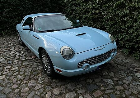 Ford Thunderbird V8 USA Modelljahr 2003