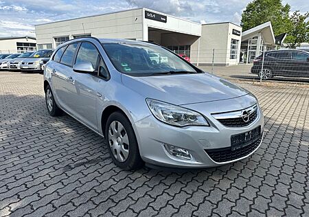 Opel Astra J Sports Tourer Design Edition