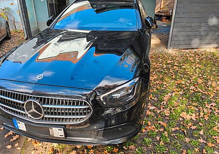 Mercedes-Benz E 300 de T Autom. Voll-L. Dist AHK Night SL 8fac