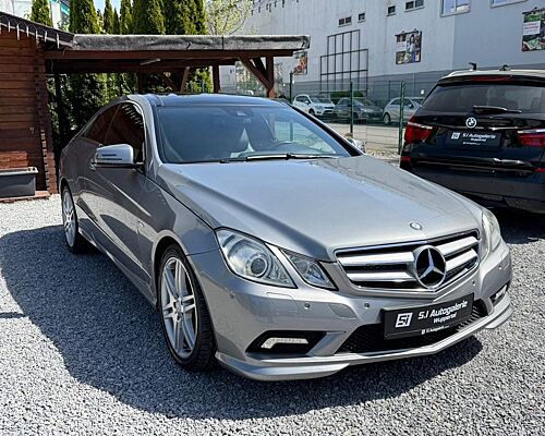 Mercedes-Benz E 250 E Coupe *AMG LINE*Pano*Automatik*Tüv Neu*