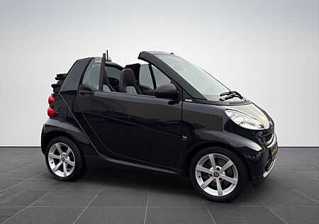 Smart ForTwo Cabrio Blackedition**AT Motor**