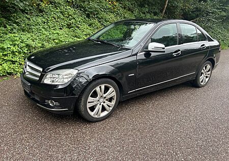 Mercedes-Benz C 180 CGI 1,8 BlueEFFICIENCY Autom. -