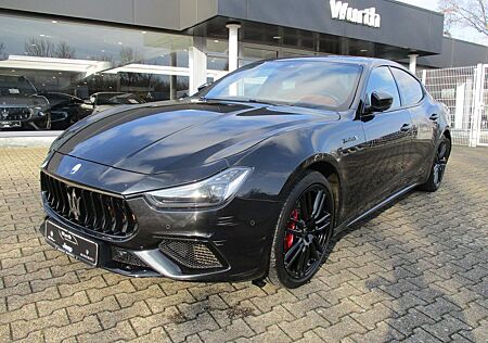 Maserati Ghibli Modena S Q4/Schiebedach