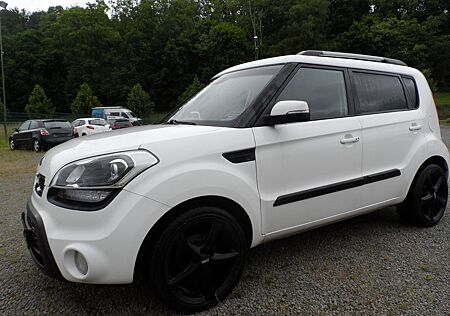 Kia Soul Spirit 1.Hd+Climatr+ALU+Shzg+CD+TÜV NEU