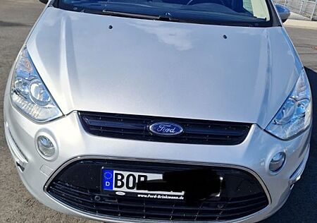 Ford S-Max 2,0 EcoBoost 149kW Titanium PowerShift...