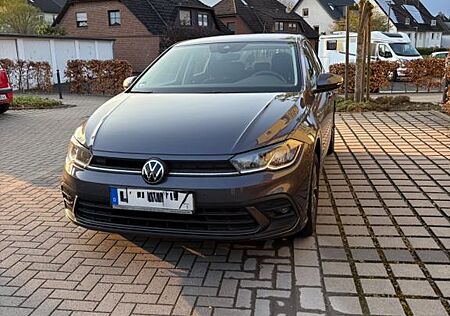 VW Polo Volkswagen 1.0 Life wenig gelaufen