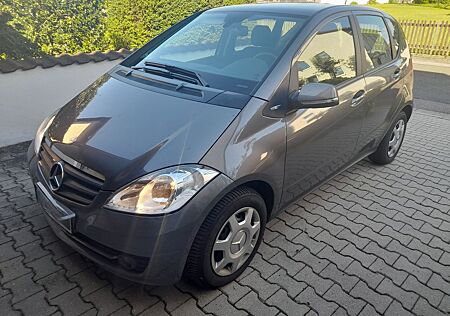 Mercedes-Benz A 180 BlueEFFICIENCY -
