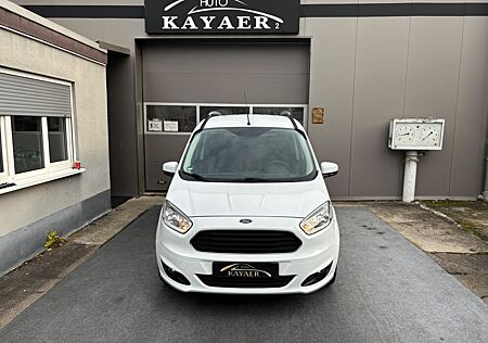 Ford Tourneo Courier Titanium 1.HAND