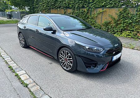Kia Pro_ceed ProCeed GT FL| 8-Fach bereift | Scheckheft
