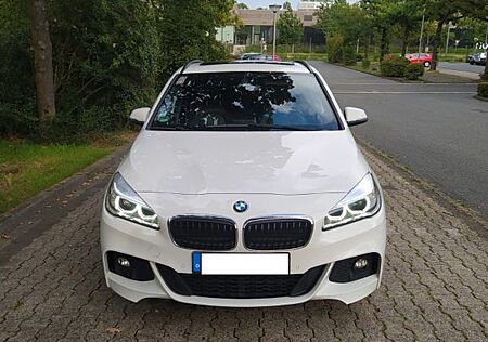 BMW 2er 225xe Active Tourer M-Sport|PANO|LED|LEDER|PDC