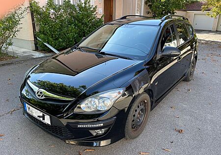 Hyundai i30 CW 1.6 CRDi Edition20*Klima*Leder*Euro 5*AHK