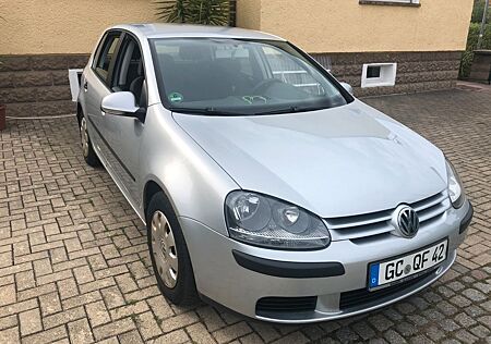 VW Golf Volkswagen Einsteiger Auto - V