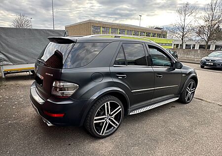 Mercedes-Benz ML 63 AMG gebraucht kaufen Mercedes-Benz ML 63 AMG 22 Schwarz Matt Lack LPG STAG Tausch