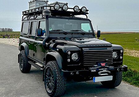 Land Rover Defender 110 TD4 Station Wagon - Top Zustand!