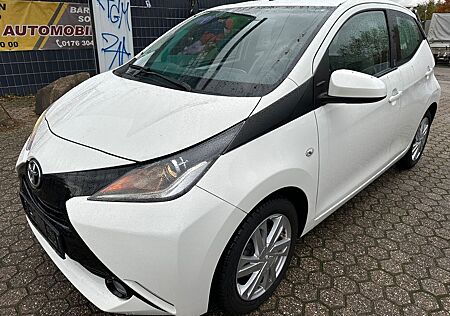 Toyota Aygo (X) Aygo -play Team D