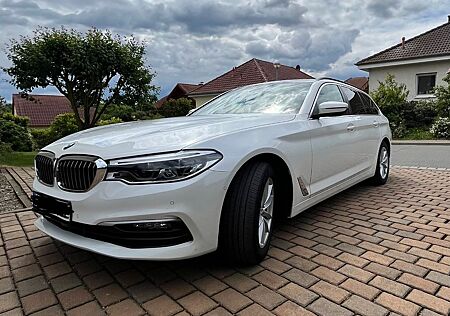 BMW 520d Touring AHK, NAV, LED, Ambiente, 360° CAM