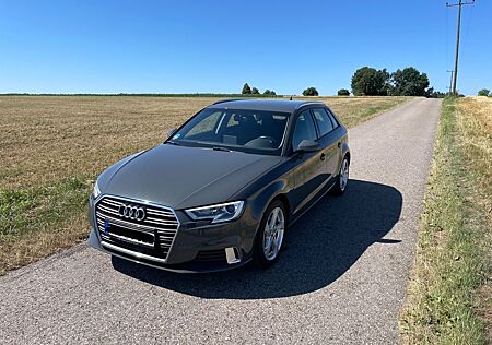 Audi A3 1.5 TFSI S-tronic Sportback -