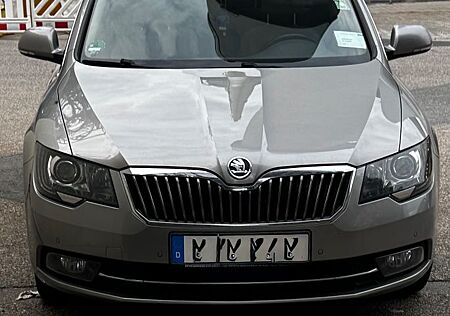 Skoda Superb 2.0 TDI 125kW Elegance Combi Elegance