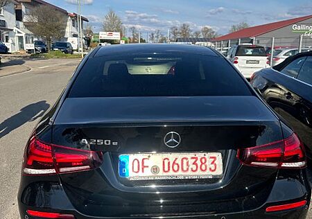 Mercedes-Benz A 250 e