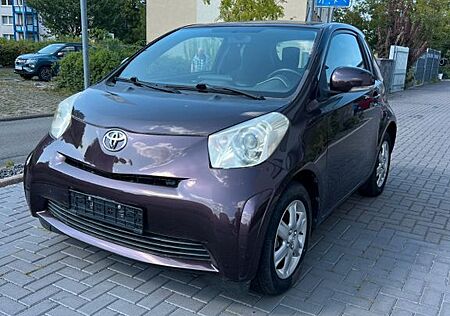 Toyota iQ Basis