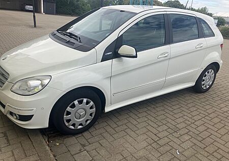 Mercedes-Benz B 160 BlueEFFICIENCY -