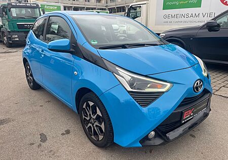 Toyota Aygo (X) Aygo -play club Rückfahrkamera