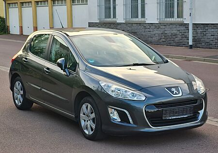 Peugeot 308 Top-Zustand