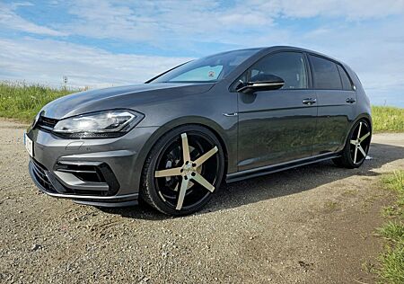 VW Golf Volkswagen 7,5 R 4MOTION 300PS Performance Dynaudio