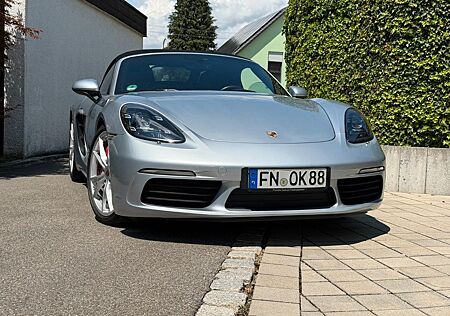 Porsche Boxster 718S Sportabgas PASM-20mm 20" LED Voll