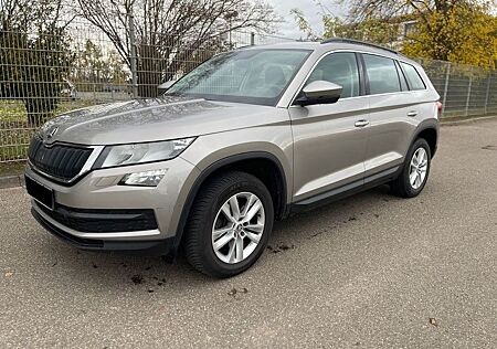 Skoda Kodiaq 4x4 2.0 TDI AUTOMATK 7-Sitzer TÜV NEU!