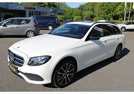 Mercedes-Benz 220 E-Klasse T Modell d EU6d- Niveau AHK-klappba