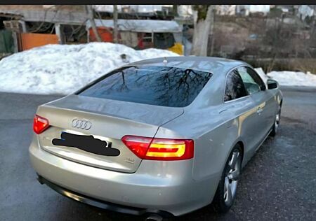 Audi A5 3.2 FSI quattro -