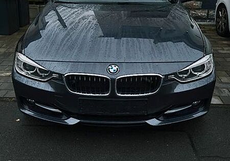 BMW 320i Sport Line Sport Line