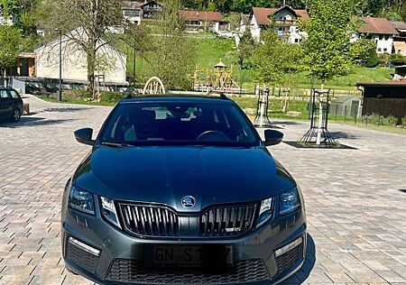 Skoda Octavia 2.0 TDI SCR DSG 4x4 RS Combi RS