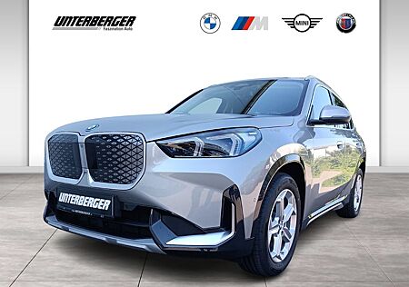 BMW iX1 gebraucht kaufen BMW iX1 eDrive20 xLine DAB LED RFK Komfortzg. AHK