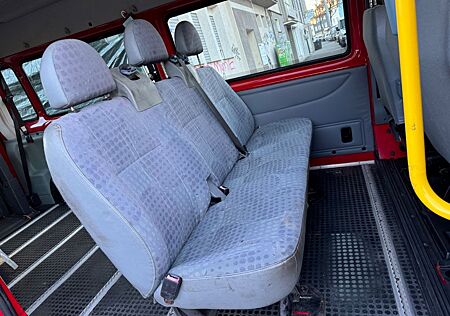 Ford Transit FT300 LE ,mit el. Rollstuhl Einrichtung