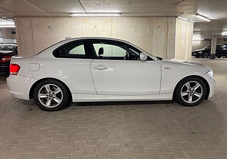 BMW 120i Coupé - Steuerkette gemacht