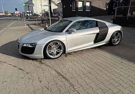 Audi R8 5.2 FSI R tronic quattro -