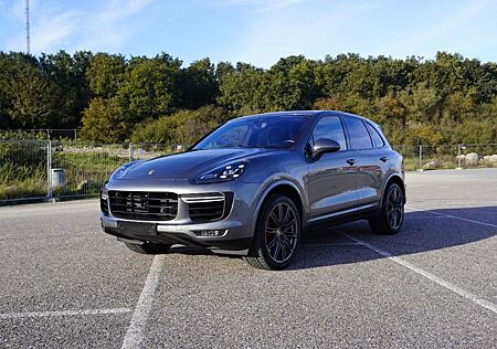 Porsche Cayenne 4,8 Turbo Facelift Luft Sport Chrono