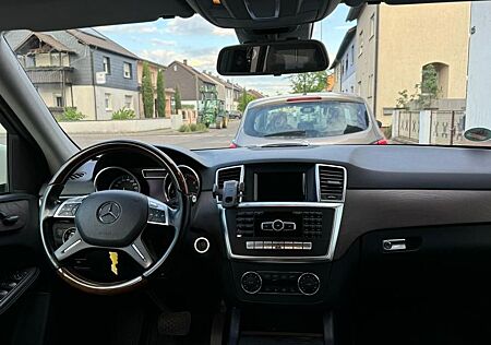 Mercedes-Benz ML 350 BlueTEC 4MATIC -