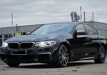 BMW M550i xDrive, Motor neu, Servicepaket